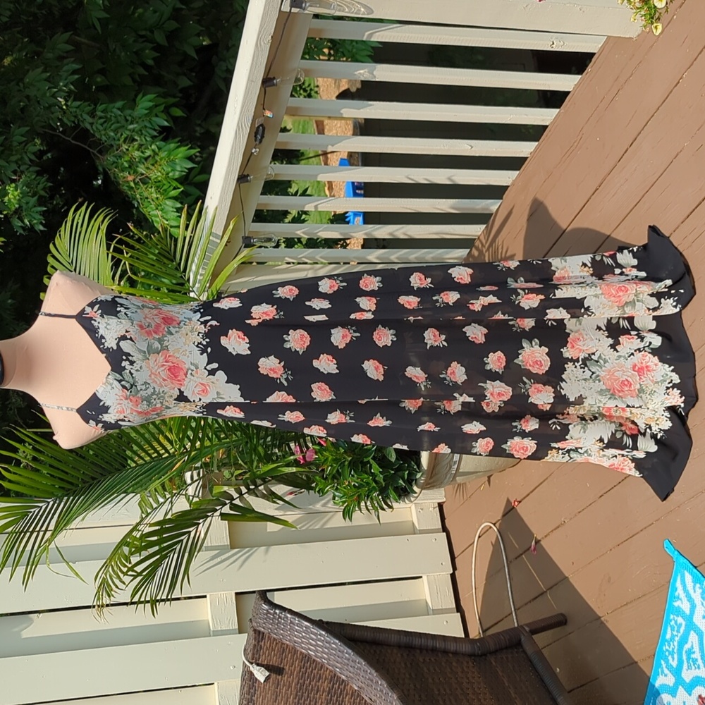 Fashionomics Maxi Dress NWOT